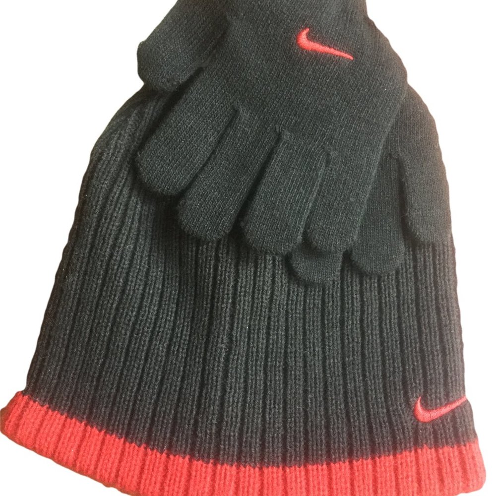 Nike Neutral 2 Piece Hat and Glove Set Size 8/20